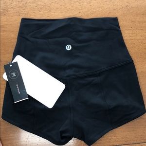 Lululemon simply bare short size 2 black